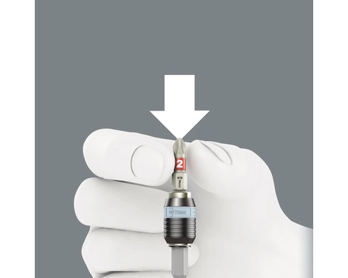 Wera logo. Bit met bithouder en een witte pijl die van bovenaf naar de punt van de bit wijst.