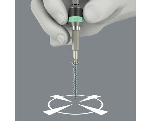 Een schroef wordt vastgedraaid met een schroevendraaierbit