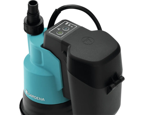 Gardena vuilwaterdompelpomp met snoer en bedieningselementen.