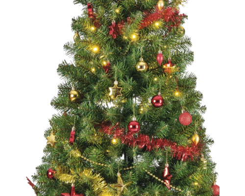 Versierde kerstboom met lichtjes, slingers en kerstballen