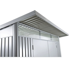 Detailopname van een tuinhuis met dak en deur