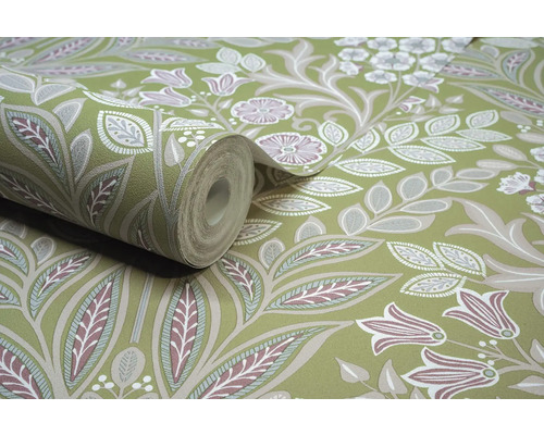 Rol behang met bloemmotief op groene achtergrond