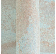 Opgerolde vloerbedekking met patroon