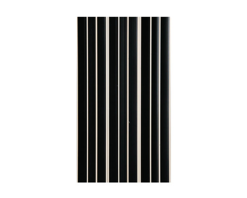 Afbeelding van meerdere zwarte kunststofpanelen