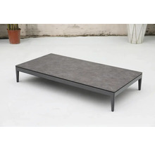 Rechthoekige salontafel met stenen blad en metalen frame