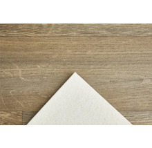 Houten vloer met tapijtonderlaag