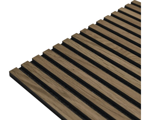 Houten paneel met lamellenstructuur voor wanddecoratie