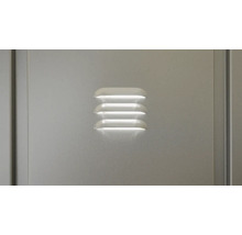 Close-up van een kast met ventilatiesleuven