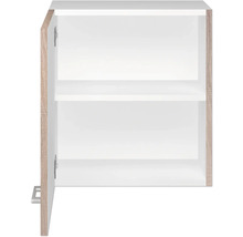 Open hangkast met twee planken