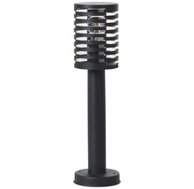 Zwarte tuinlamp met decoratieve lampenkap