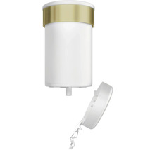 Waterfilterpatroon met open deksel waar water uit loopt