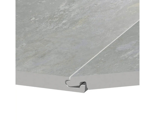 Detailopname van een tegelprofiel voor het verbinden van tegels