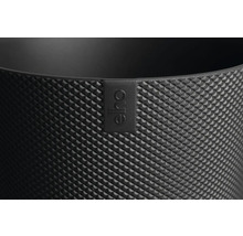 Detailopname van een bloempot met een driedimensionaal oppervlak en het Elho logo