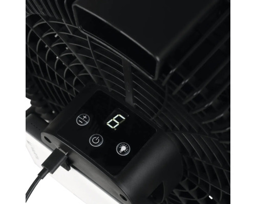 Detailweergave van een ventilator met digitale display en bedieningspaneel