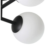 Plafondlamp met zwart frame en witte bolvormige lampenkappen