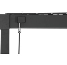 Detailaanzicht van een pergola met trekmechanisme voor het bedienen van de zonwering.