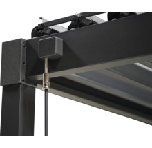 Detailaanzicht van een pergola met luifel en bevestiging