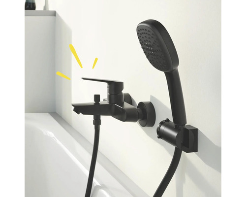 Zwarte badkraan met handdouche