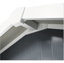 Detailaanzicht van een tuinhuisdakconstructie met ventilatieroosters.