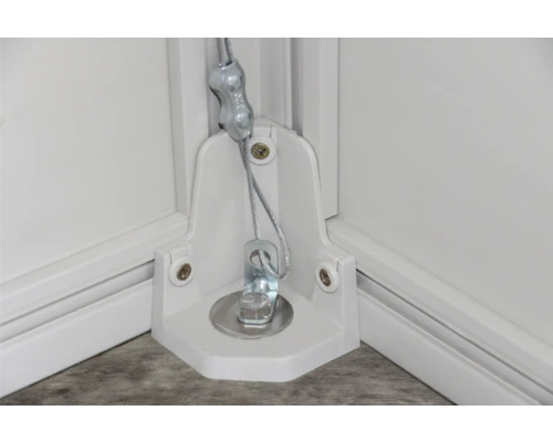 Gedetailleerde weergave van een hoekverbinding met staalkabelbevestiging