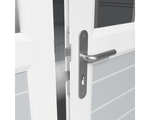 Detail van een terrasdeur met handgreep en slot