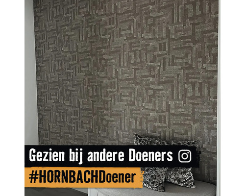 Wand met gedessineerd behang