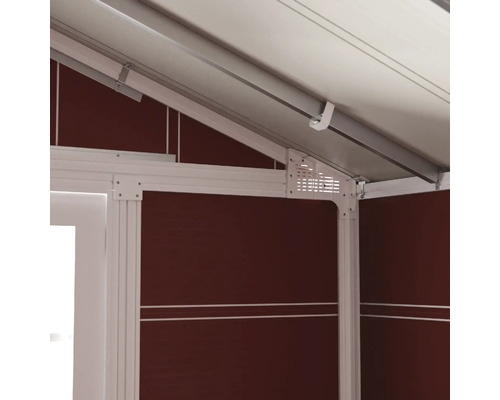 Detailopname van een tuinhuis met aluminium frame en dakconstructie