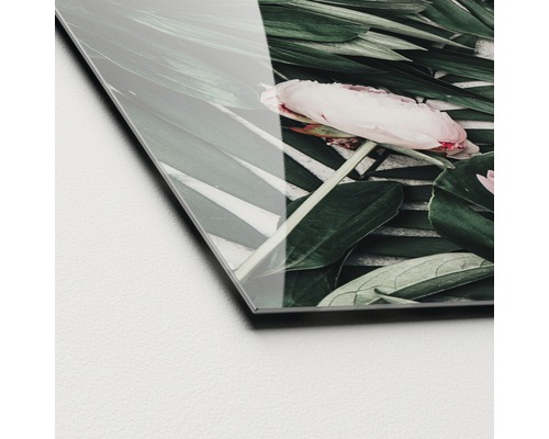 Close-up van een acrylglasplaat met bloemmotief