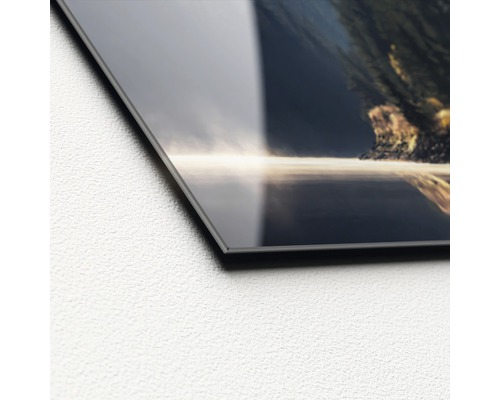 Close-up van een glazen fotoplaat met een landschap.