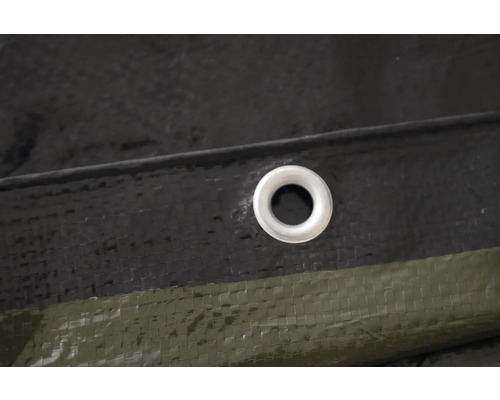 Detail van een afdekzeil met oog