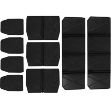 Meerdere zwarte opvouwbare matten voor buitengebruik