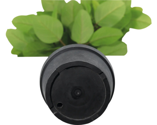 Kunstplant in zwarte pot