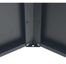 Detailaanzicht van een hoekverbinding met schroeven