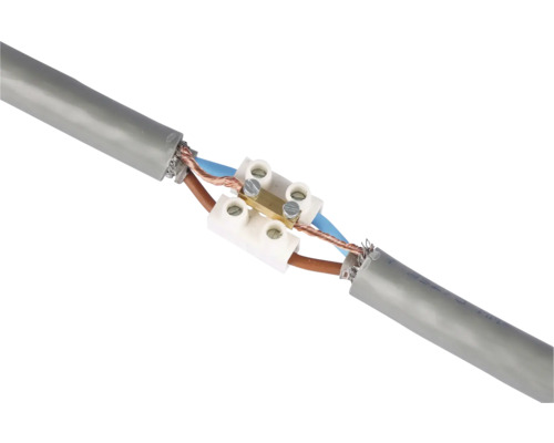 Verbinding van twee stroomkabels met een klem