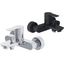 Twee badkamerkranen, één van chroom en één in zwart