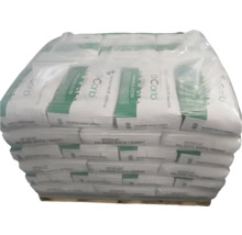 Pallet met zakken Aalborg wit cement onder folie