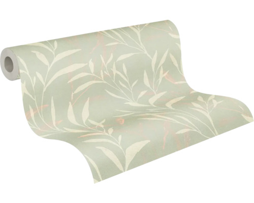 Een rol behang met bladerenmotief