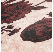 Close-up van een bloemmotief op een oppervlak