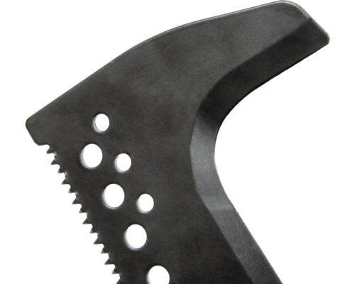 Close-up van een houweel met een gekartelde rand en gaten