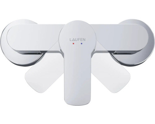 Laufen Logo op een verchroomde wastafelmengkraan