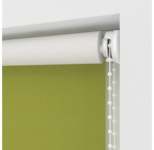 Groene rolgordijnen in detail met kettingbediening