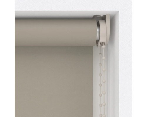 Beige zijrolgordijnen met kettingbediening voor raamdecoratie