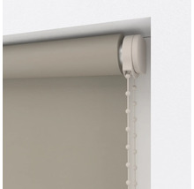 Binnenrolgordijn bij het raam met kettingbediening