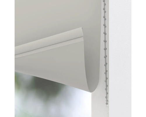 Detailopname van een rolgordijn met kettingbediening