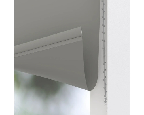Grijze rolgordijn met kettingbediening voor raamdecoratie