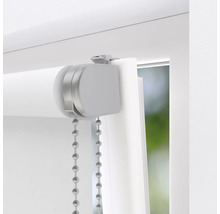 Detailaanzicht van een rolgordijn met kettingbediening voor raamdecoratie