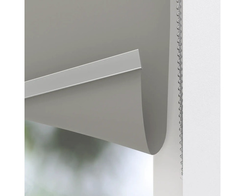 Detailopname van een rolgordijn met kettingbediening