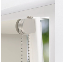 Close-up van een witte rolgordijn met kettingbediening