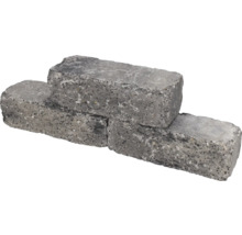 Drie straatstenen van steen