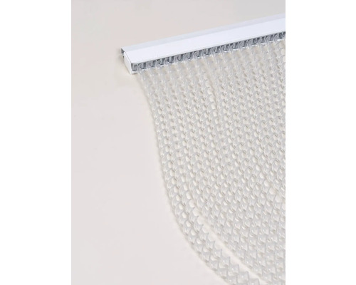 Kettinggordijn met spiraalvormige elementen bevestigd aan een rail